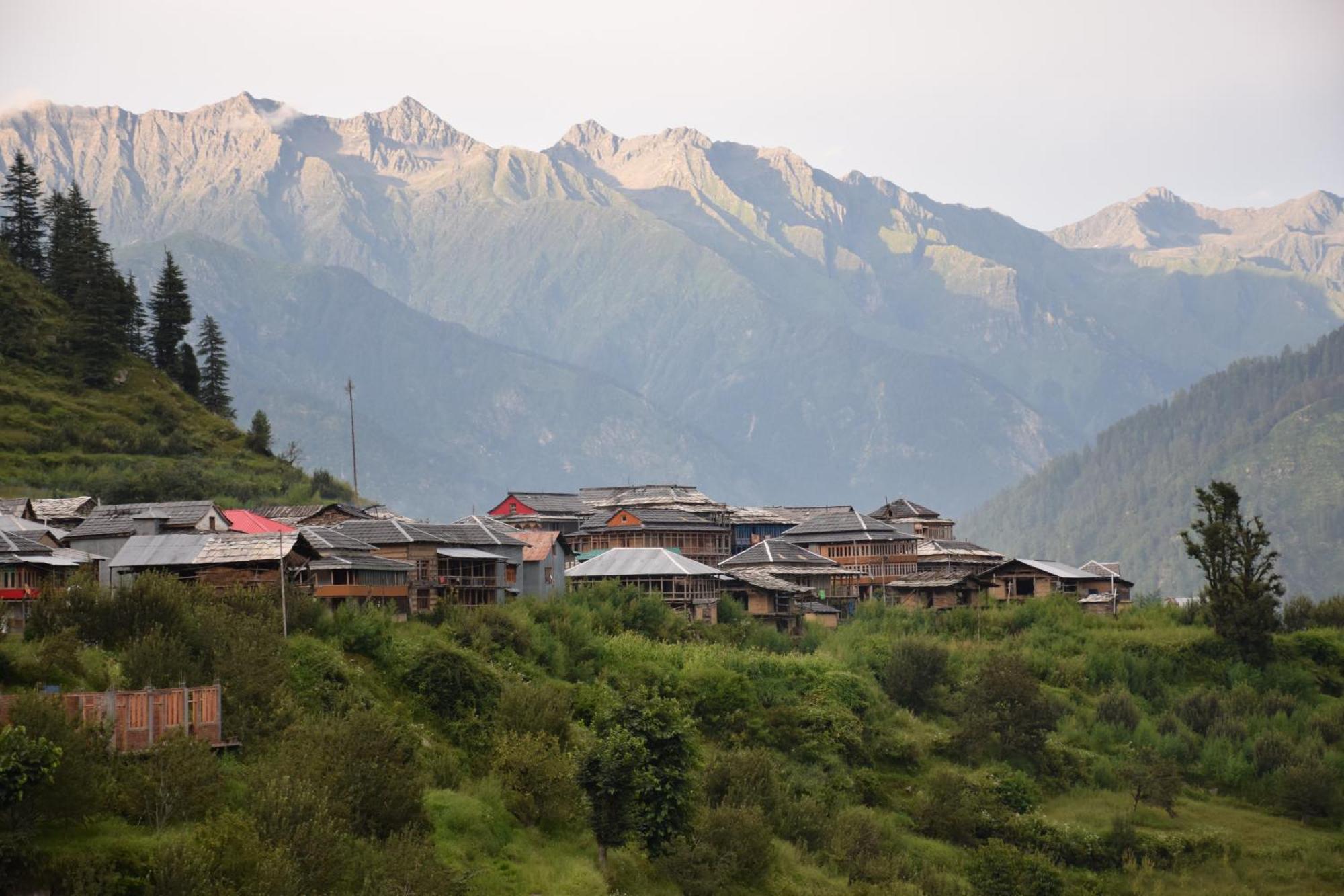 Kudrat - A Boutique Homestay- Tirthan Valley Gushaini Esterno foto