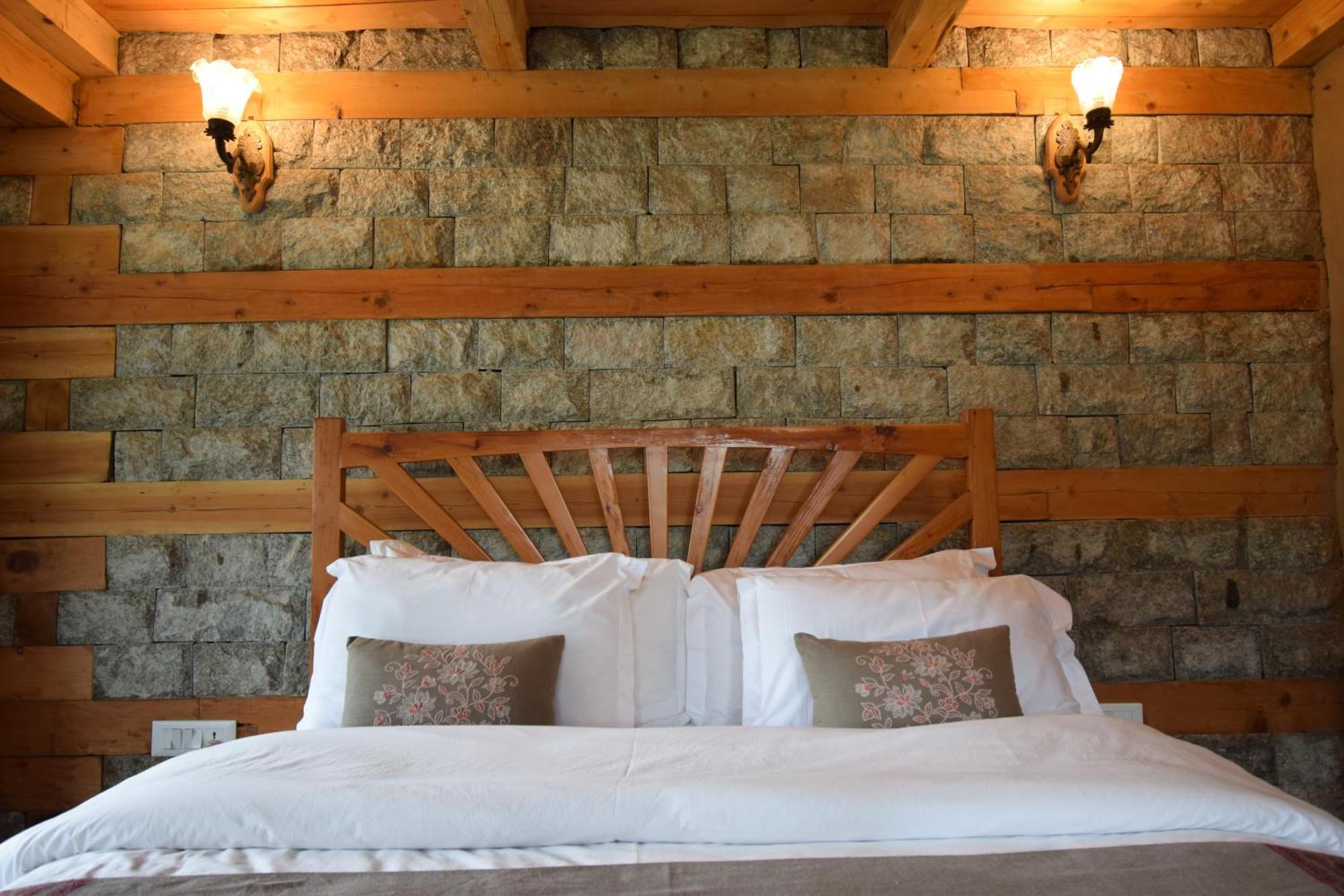 Kudrat - A Boutique Homestay- Tirthan Valley Gushaini Esterno foto