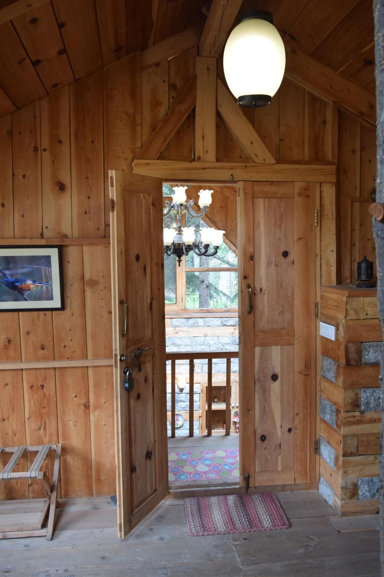 Kudrat - A Boutique Homestay- Tirthan Valley Gushaini Esterno foto
