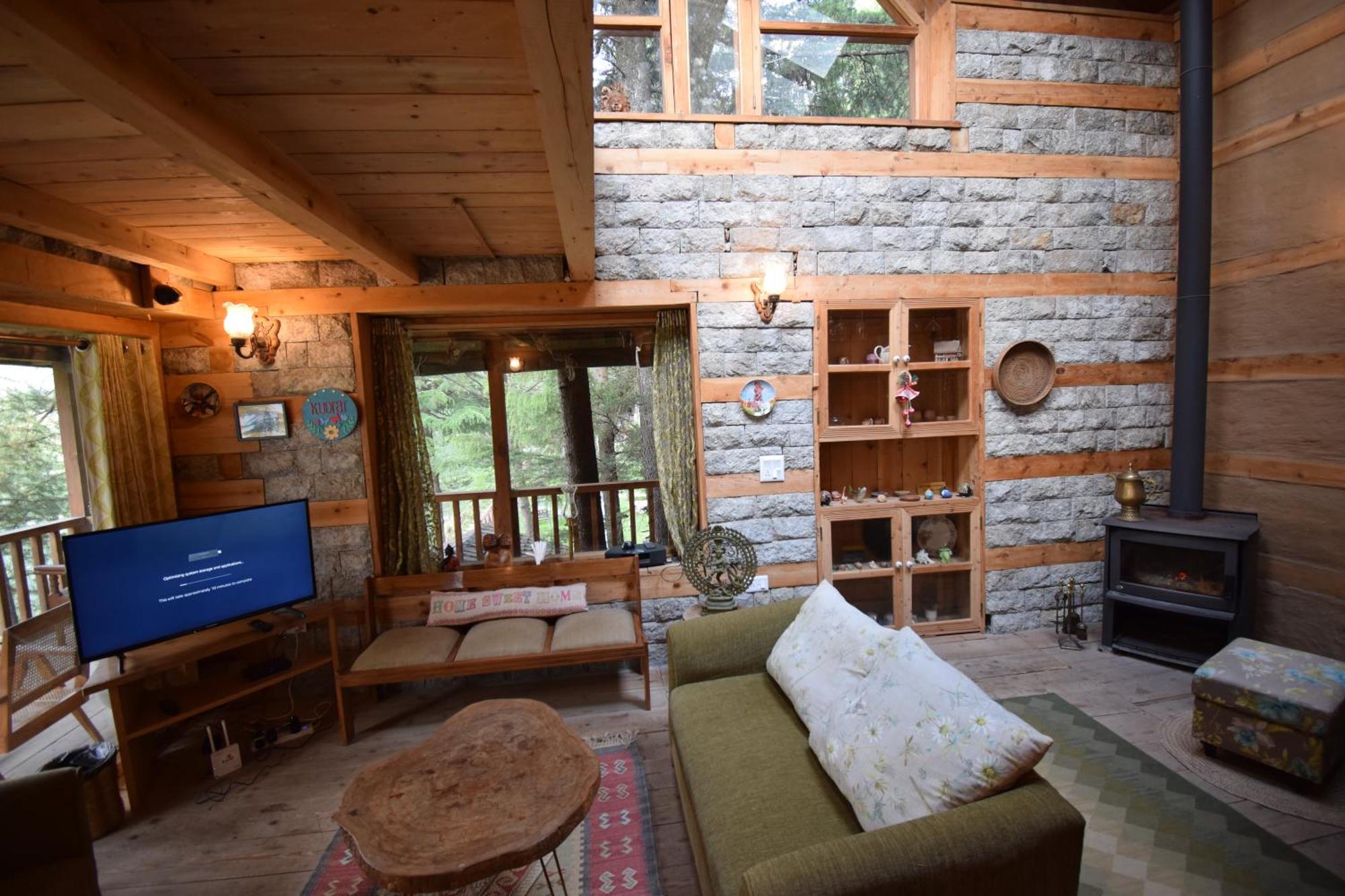 Kudrat - A Boutique Homestay- Tirthan Valley Gushaini Esterno foto