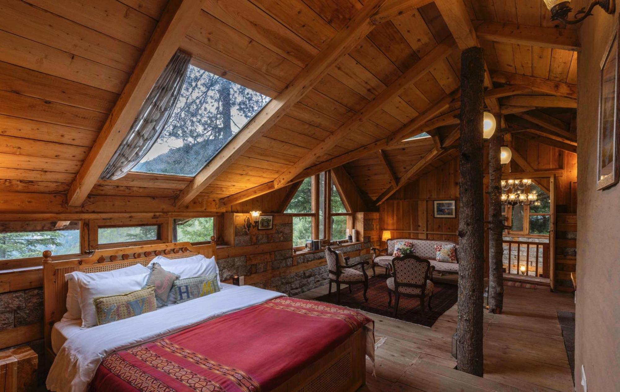 Kudrat - A Boutique Homestay- Tirthan Valley Gushaini Esterno foto